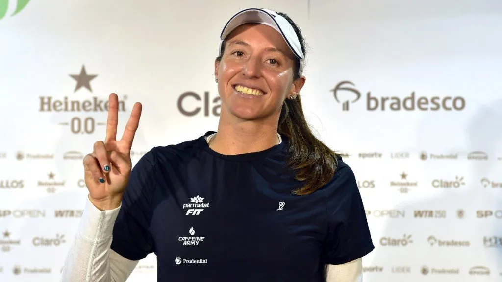 Luisa Stefani se prepara para o SP Open e atinge marca histórica com terceiro lugar do ranking mundial