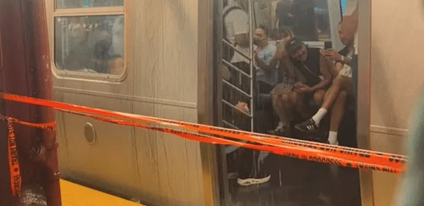 Tempestade com tornado e inundação atinge Nova York e fecha aeroportos