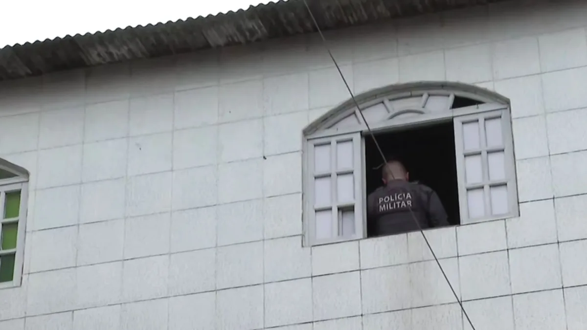 Mulher pede socorro pelo celular antes de ser morta a facadas em Vitória