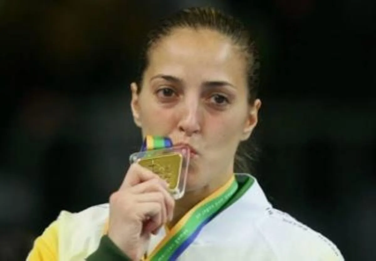 Não foi só no futebol: há 19 anos, judoca brasileira caiu no fosso do Maracanã; relembre a cena