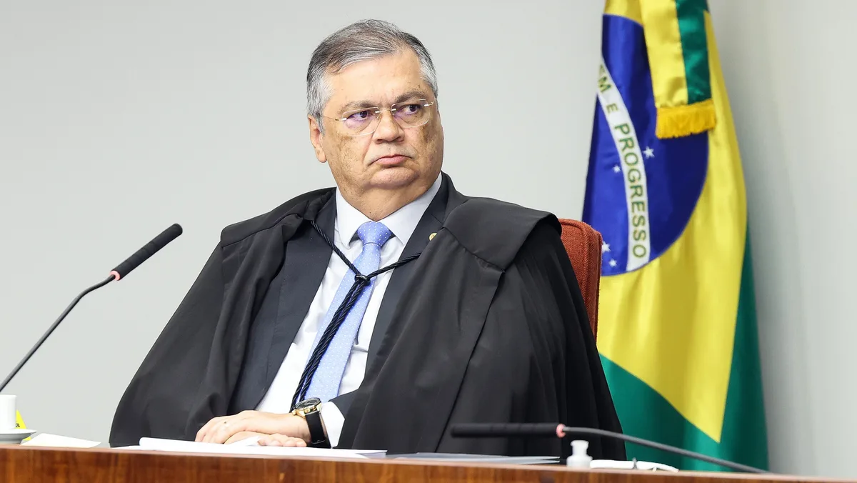Dino elucubra sobre diploma de jornalismo e ‘blogueiros do PCC’