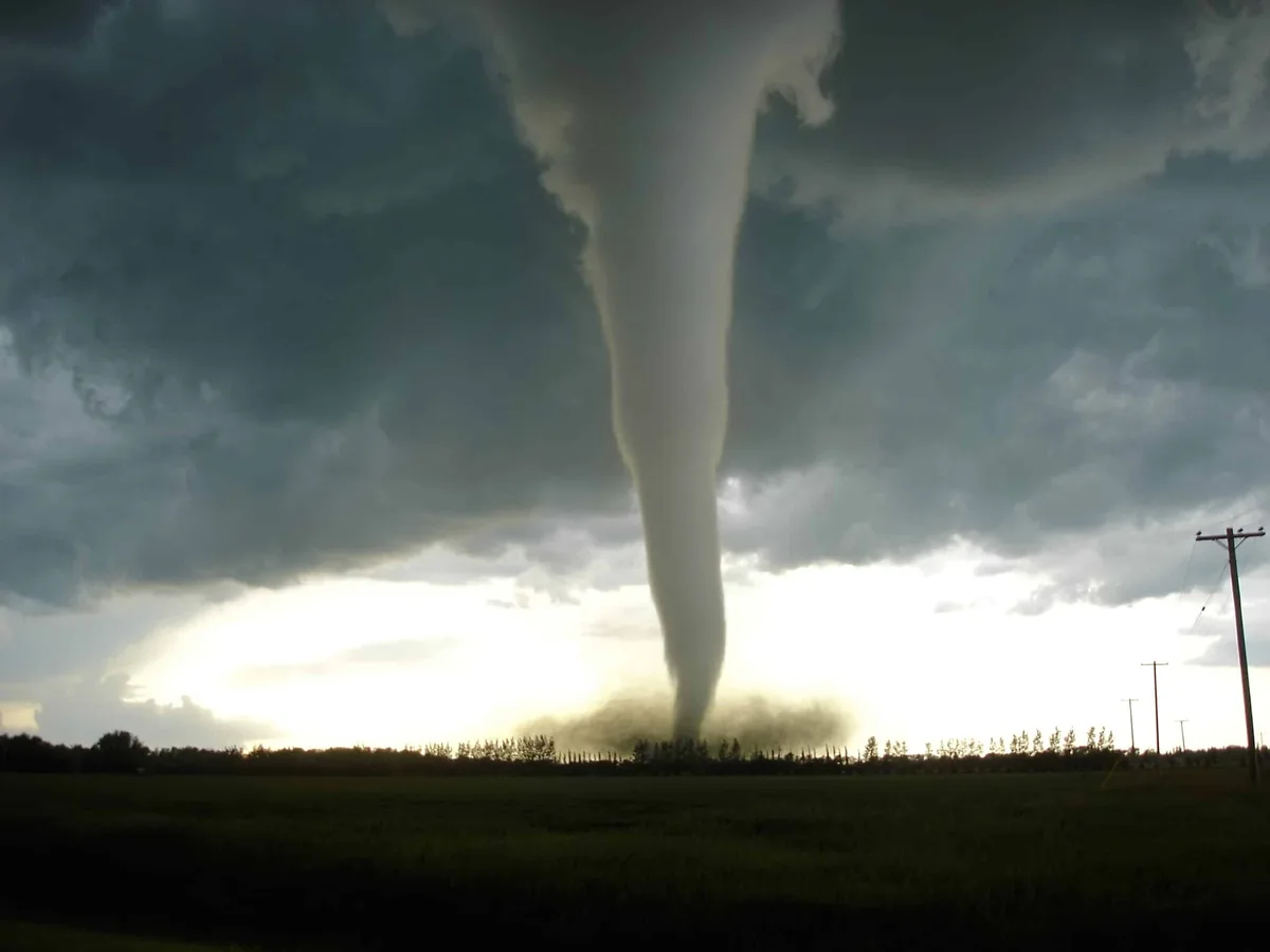 Tornados e ventos acima de 100 km/h: veja as áreas em alerta nesta semana