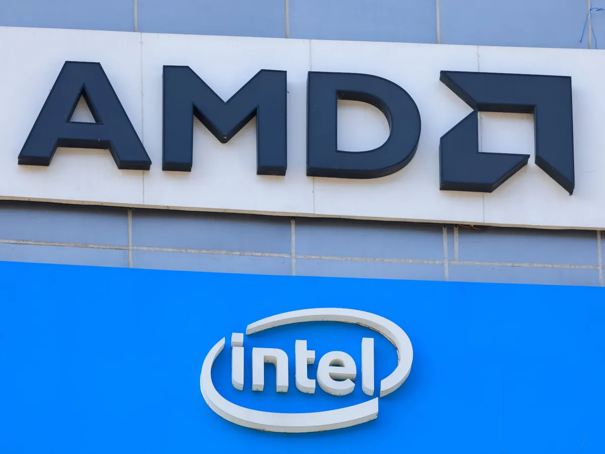 Semi-conducteurs : 44 ans après, AMD pourrait devenir le client d'Intel