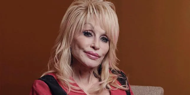 Dolly Parton, reine de la musique country et autrice-interprète de la chanson culte « Jolene », est morte