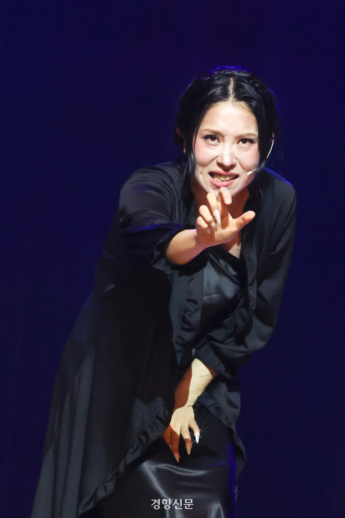 ‘Woman Is’를 열창하는 대학·일반부 박세인