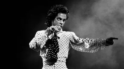O disco que Prince desistiu de lançar por ser ‘amaldiçoado’