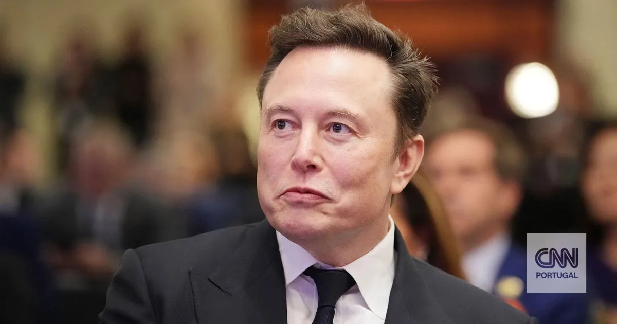 "A China alcançou enormes avanços no seu desenvolvimento": Musk elogia Xi na véspera do encontro do presidente chinês com Trump