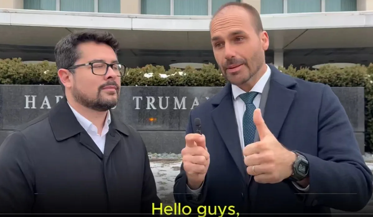 Eduardo Bolsonaro volta a Washington para tentar reestabelecer sanções contra Moraes