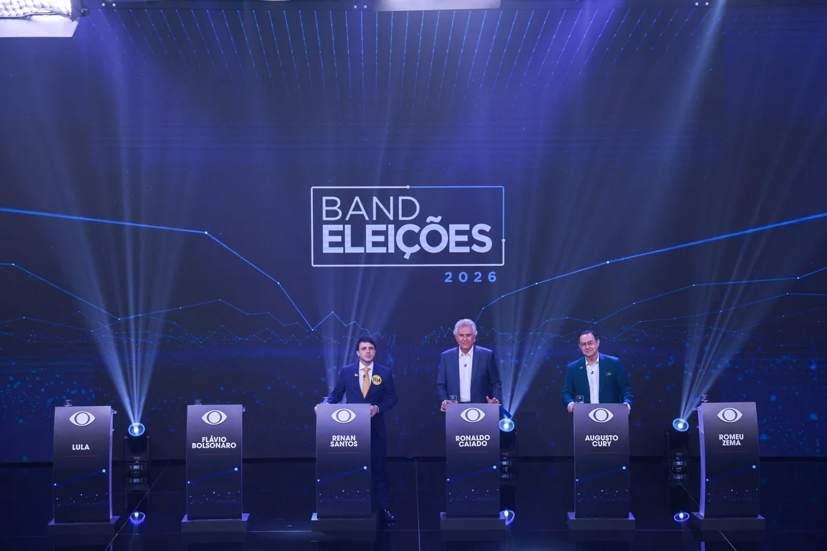 Com Caiado, Renan e Cury, primeiro debate presidencial é marcado por críticas às ausências de Lula e Flávio