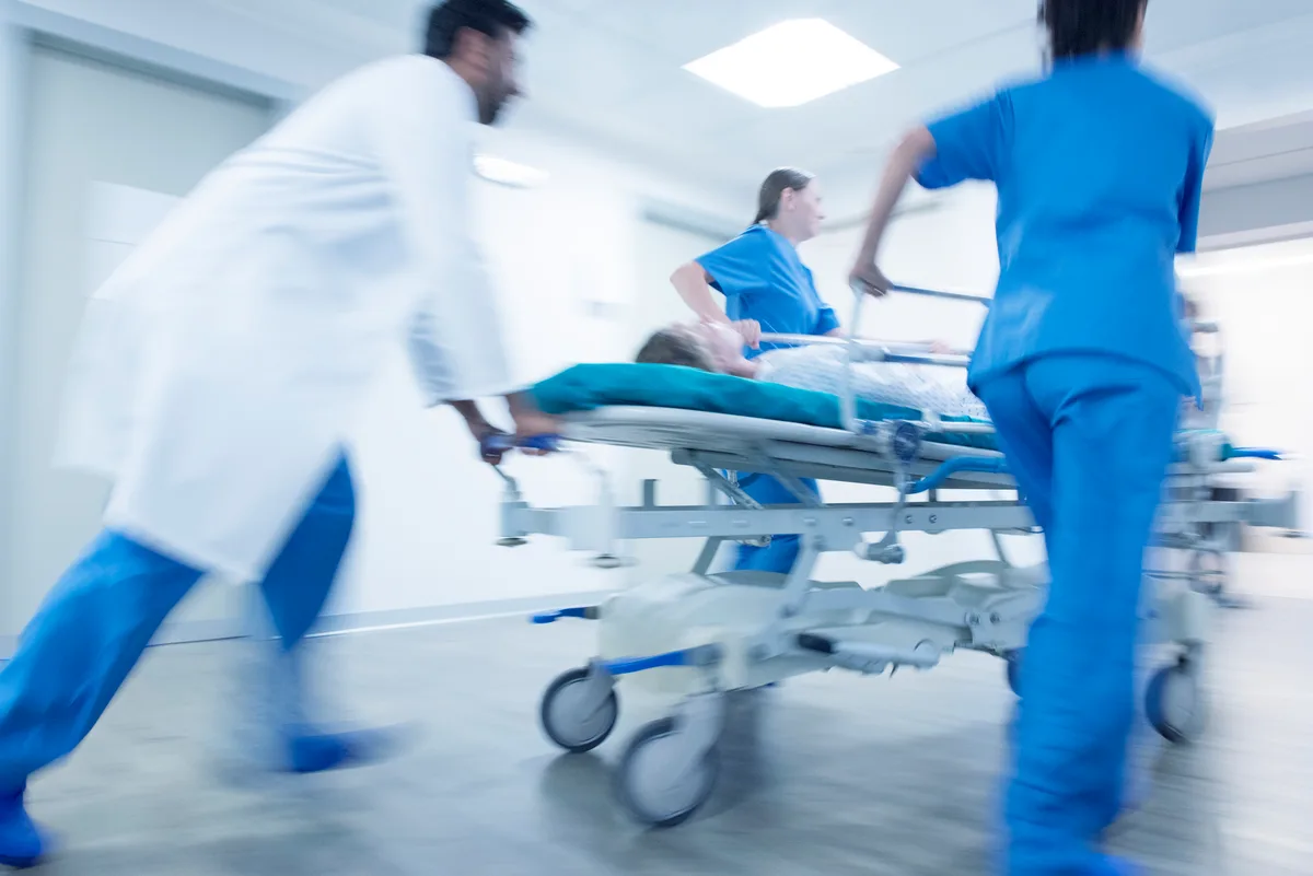 Profissionais de saúde tomam até 82% mais crédito no consignado CLT