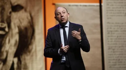 Gonzalo Bernardos advierte de la paradoja entre pensiones y salarios en España: "Pasan dos cosas"