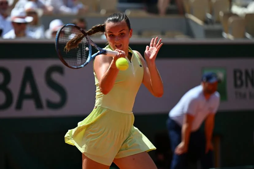 Non classée en mai, désormais dans le top 200 : en pleine forme, Clara Burel remporte son 2e WTA 125 d'affilée à Lisbonne et continue de grimper