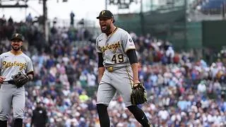 Yohan Ramírez firma el salvamento más insólito en la historia de las Grandes Ligas