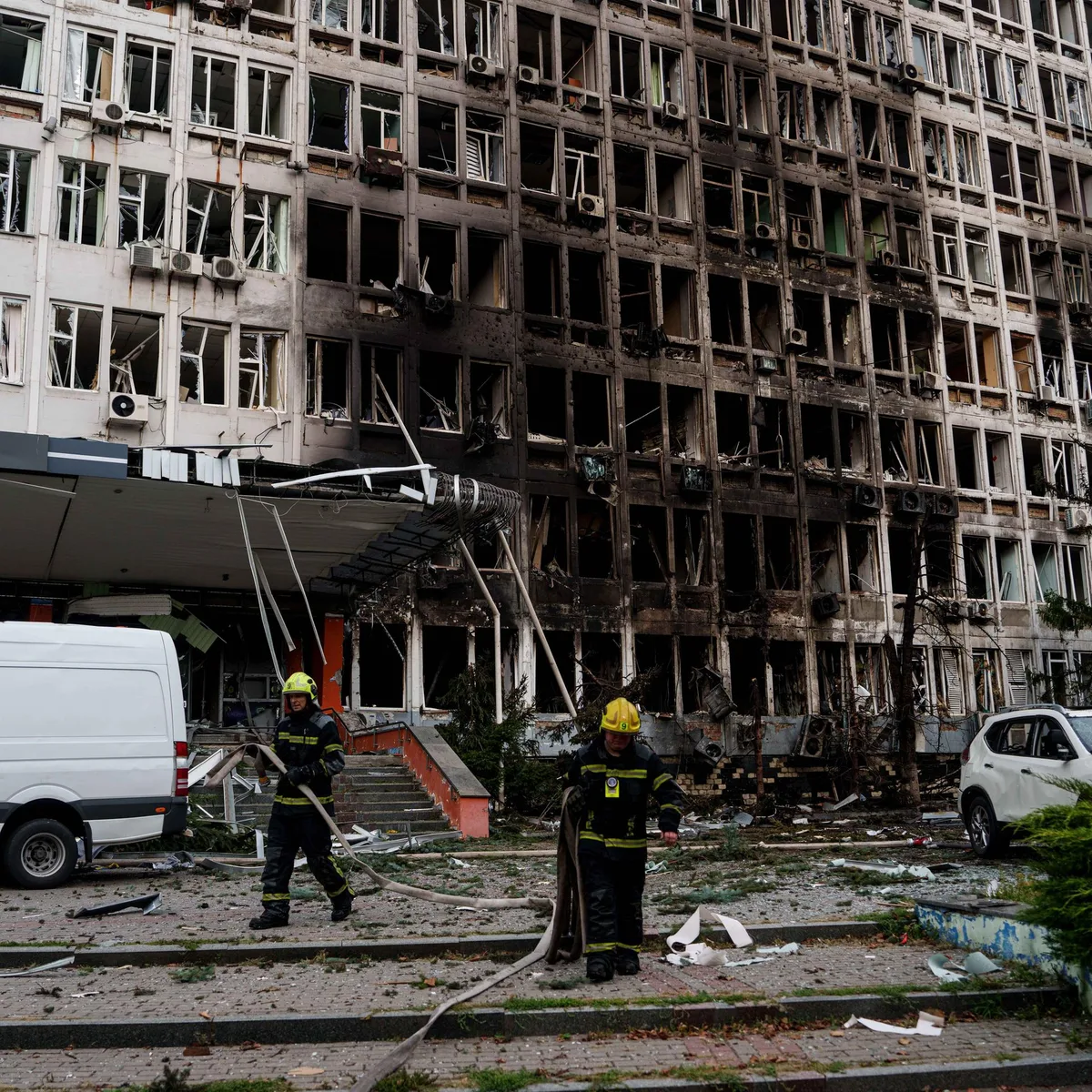 Mehrere Explosionen - Mindestens acht Tote bei russischen Angriffen auf die Ukraine