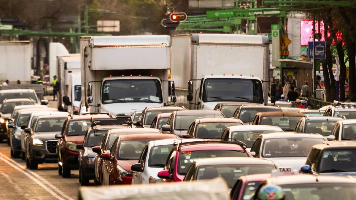 Regreso a clases 2026 EN VIVO: Sigue el lunes de caos vial y tráfico en CDMX