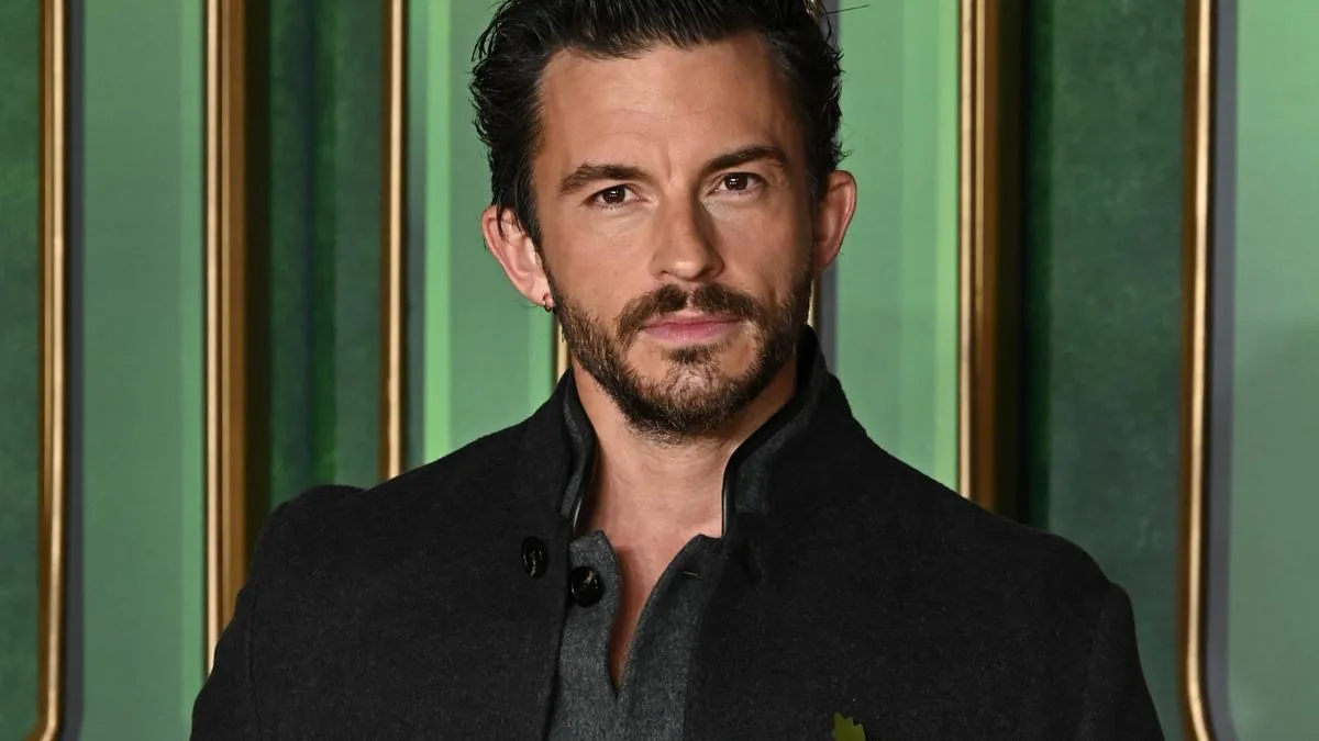 Jonathan Bailey withdraws from Sunday in the Park with George in support of Ariana Grande pulling out