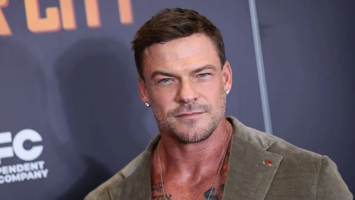 Nach 20 Jahren! - Ehe-Aus bei „Reacher“-Star Alan Ritchson
