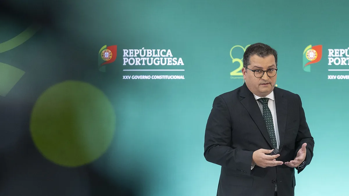 Tensão nos mercados de dívida deixa Orçamento sob pressão