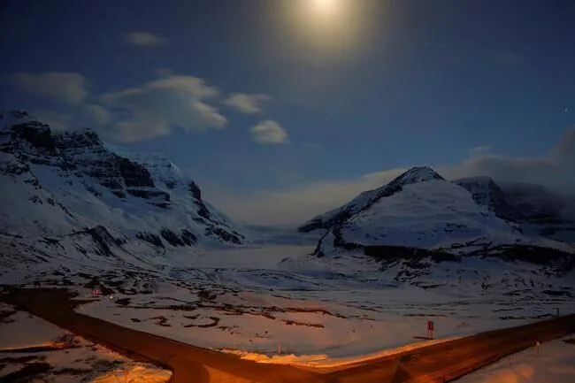 Traffic between Banff and Jasper is a symptom of a larger problem