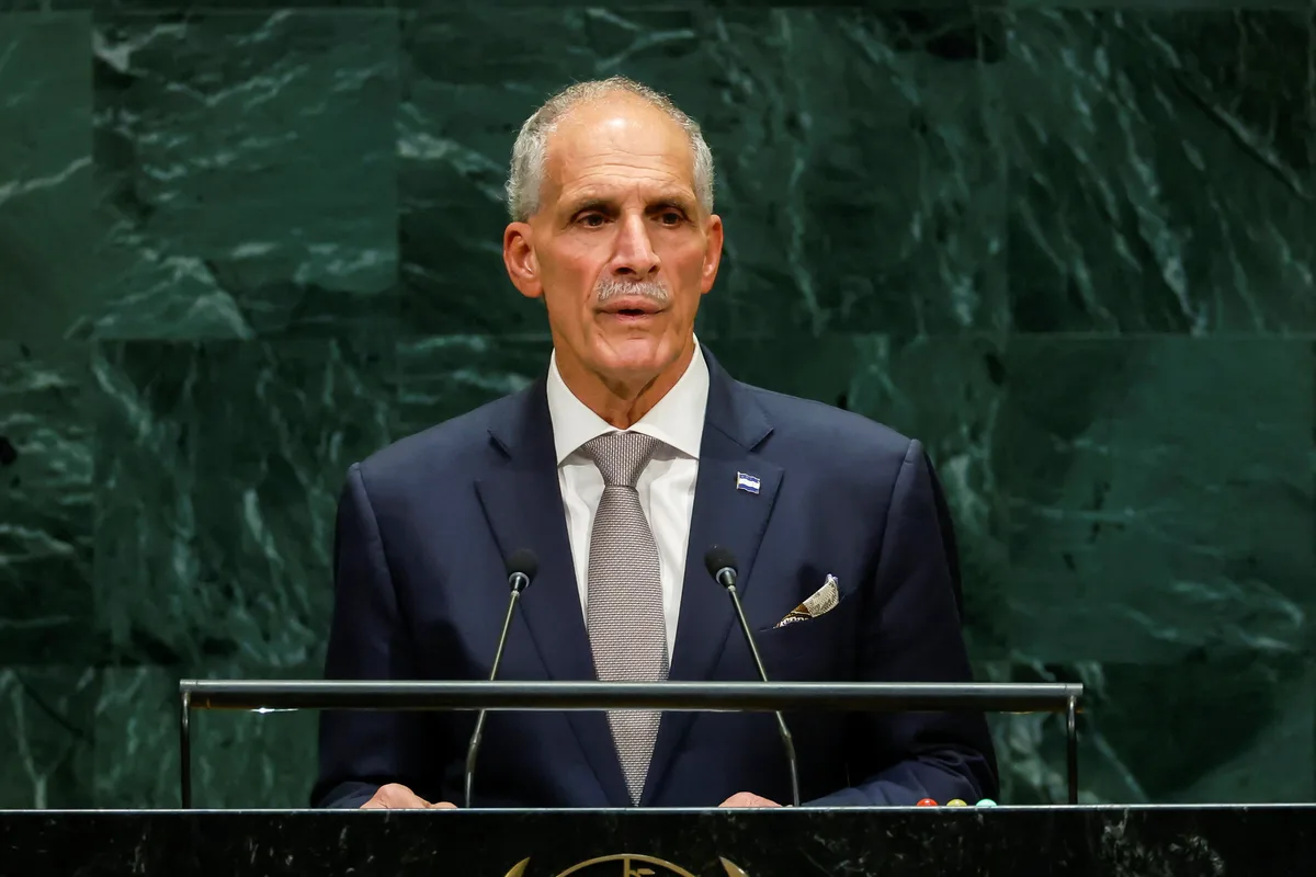 Nasry Asfura expresa su solidaridad con Panamá tras el sismo y contacta a Mulino