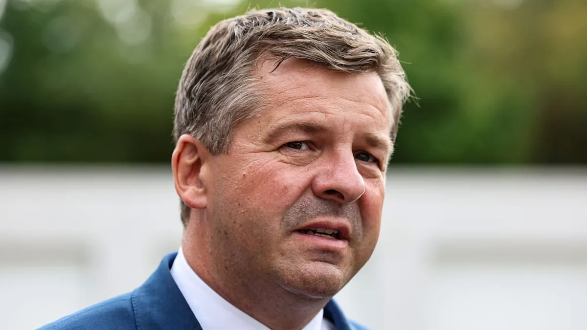 Ministerpräsident Schulze - AfD will „Frauen zurück an den Herd“ schicken