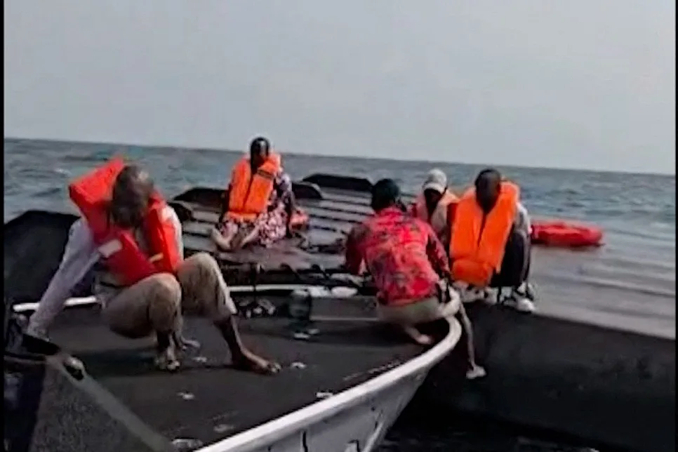 Acidente com balsa em lago no Zimbábue deixa 44 mortos