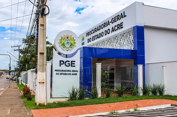 PGE-AC convoca dois candidatos aprovados em processo seletivo