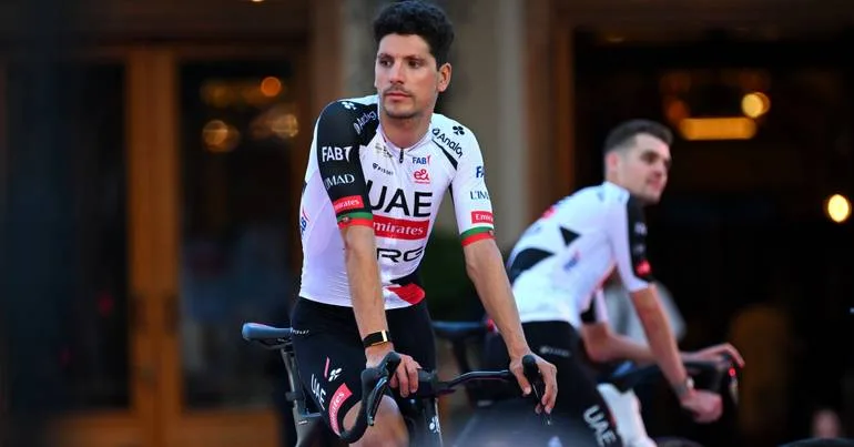 Pogacar, vírus e o ciclismo: João aponta ao pódio da Vuelta