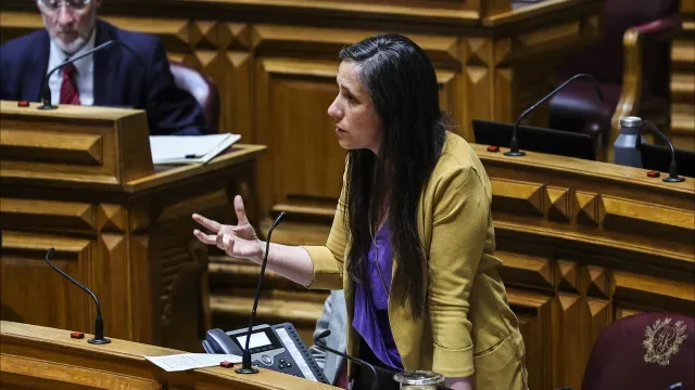 Livre propõe reduzir IVA de 23% para 21% no OE2027