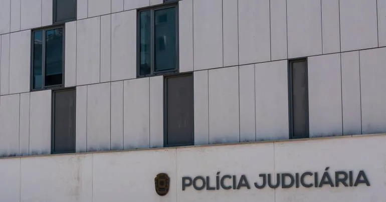Jovem baleado junto a sala de espetáculos em Lisboa