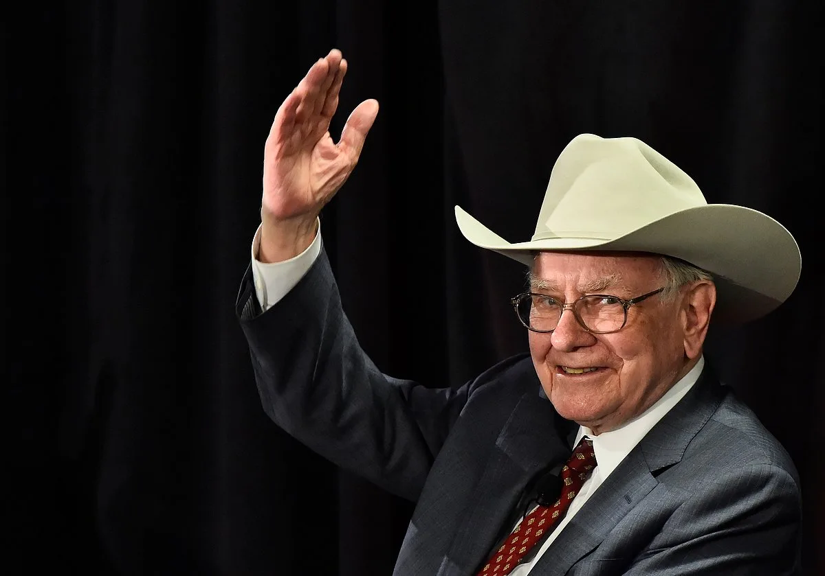 Warren Buffett deixa o cargo de chairman na Berkshire Hathaway