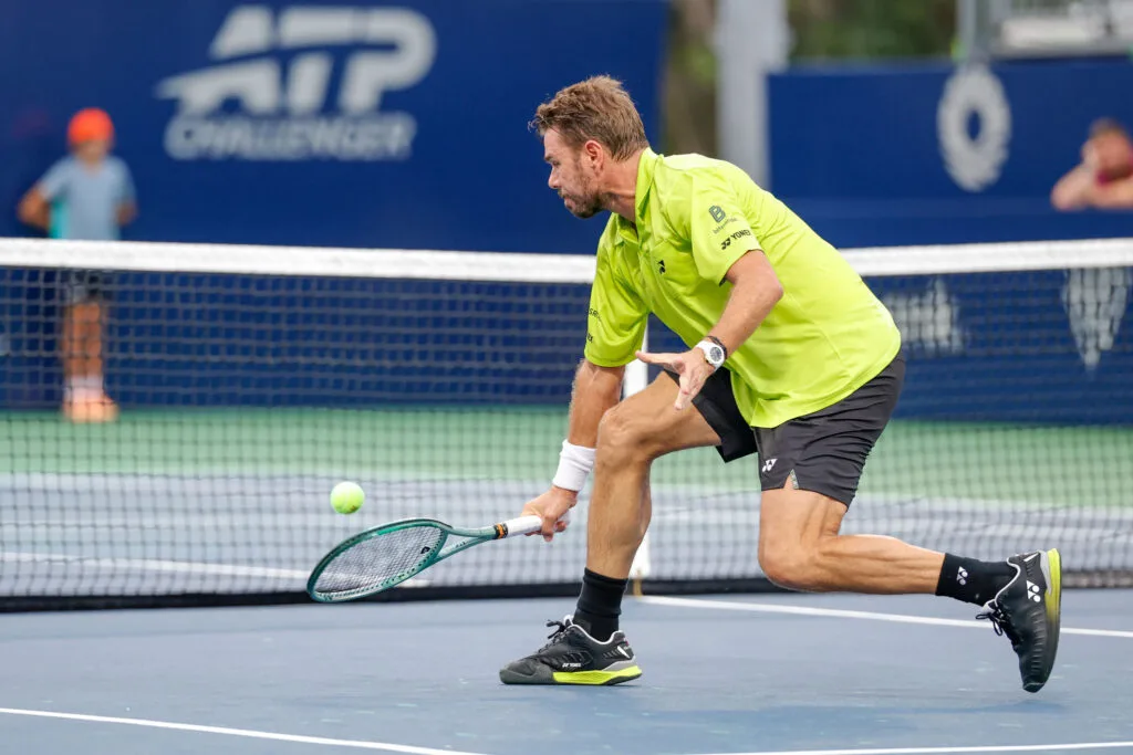 Wawrinka vence em dois tiebreaks na estreia de challenger mexicano