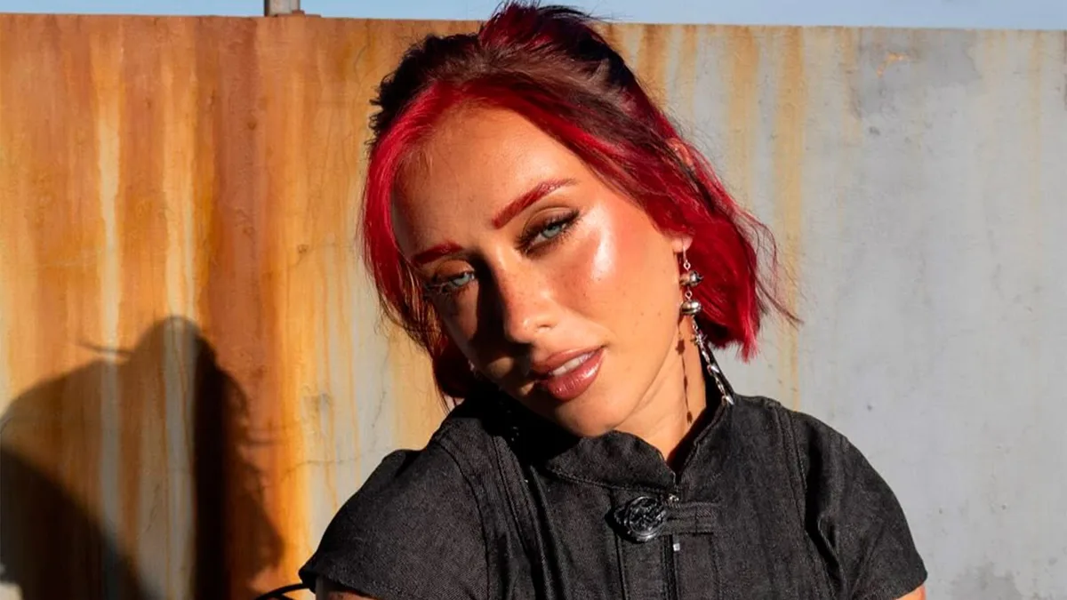 Tuli Acosta compartió el detrás de escena de su sesión de fotos y un detalle llamó la atención de sus fans: “En su ego caí”