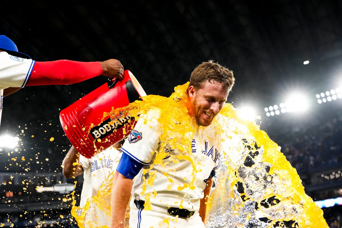 Blue Jays pump life into playoff hopes with third straight takedown of Red Sox