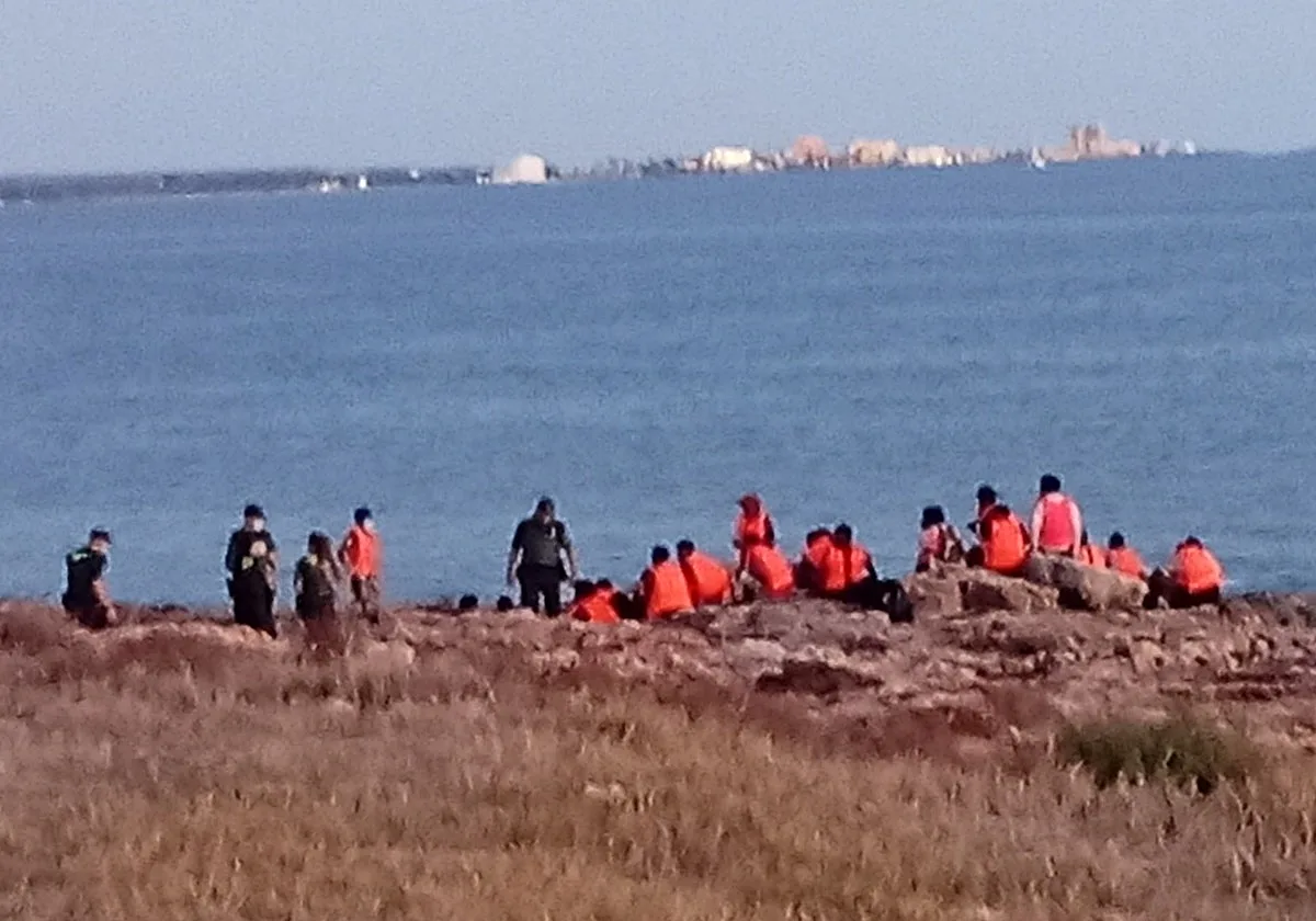 Baleares recibe a 183 inmigrantes repartidos en diez pateras en apenas 24 horas