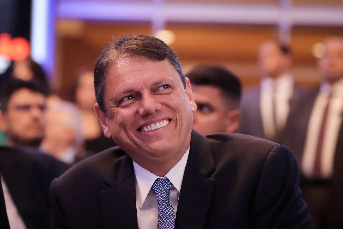 Tarcísio é o candidato a governador com mais tempo de TV entre todos os estados