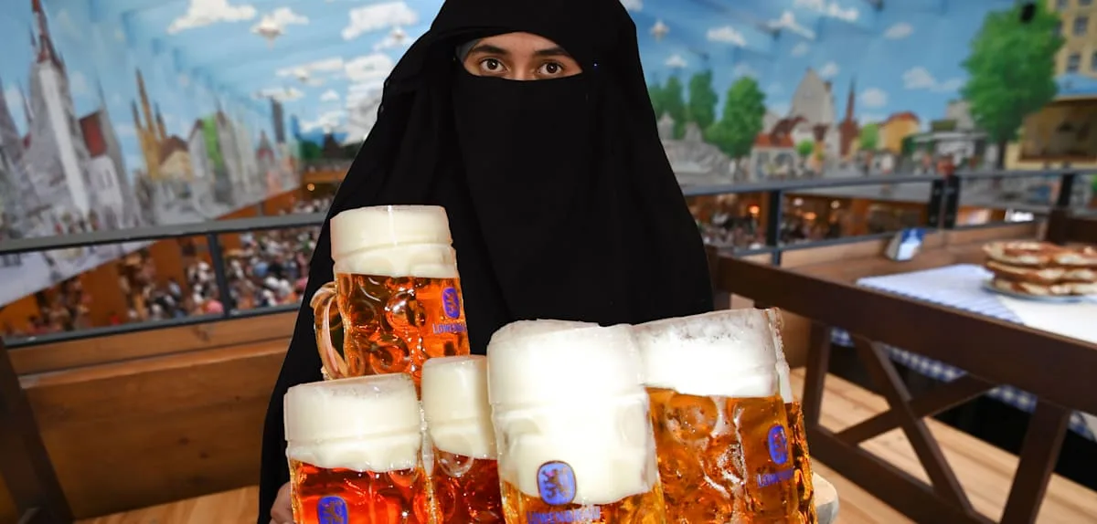 Wegen Sexismus-Gefahr – Oktoberfest-Kellnerinnen nur mit Burka