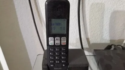 Umfrage: Zahl der Nutzer von Festnetztelefonie stark gesunken