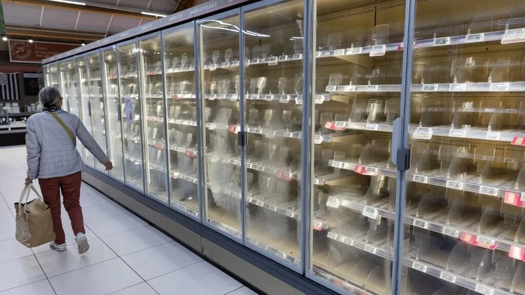 Falha conhecida pode estar na origem de ciberataque que atingiu supermercados na França