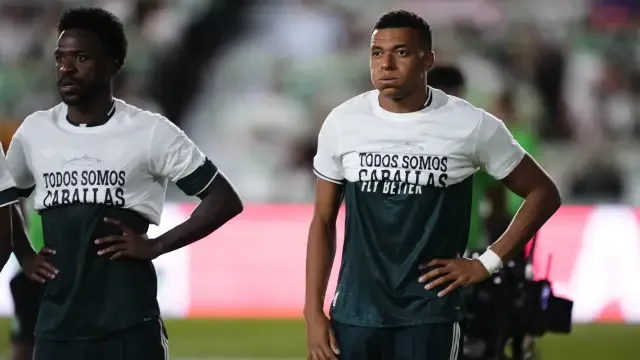 Mbappé diz que ‘não quer colocar prioridade no sofrimento’ em gesto sobre Ceuta