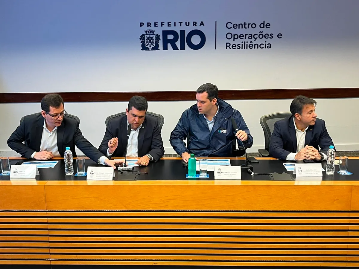 Anac suspende voos panorâmicos de 4 empresas no Rio após acidente de helicóptero que deixou 4 mortos