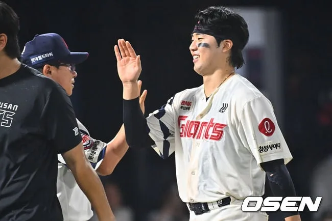 1이닝 13득점 역사→9회 끝내기 승리…롯데시네마 이틀 연속 미친 결말, "손성빈 동점포로 흐름 가져와" [오!쎈 부산]