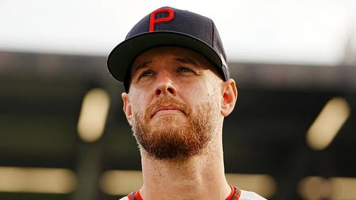 Phillies’ Zack Wheeler Offers 3-Word Extension Response After Surprising Retirement Update