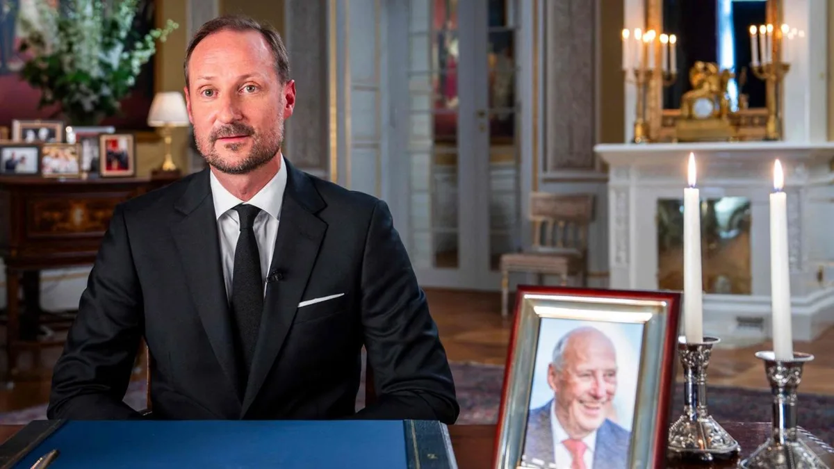 Erste Rede als König: Haakon dankt seinem „Papa“. Dann versagt ihm die Stimme