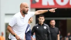 Van der Gaag e a derrota com o FC Porto: «Não sabia que o campo é tão inclinado...»