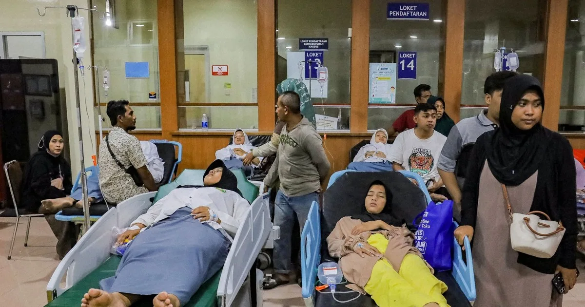インドネシアで500人超が食中毒 不評の「無料給食」で再び