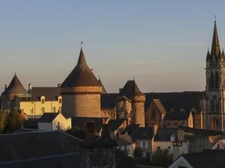 À la découverte des pépites historiques et naturelles de Sillé-le-Guillaume dans la Sarthe
