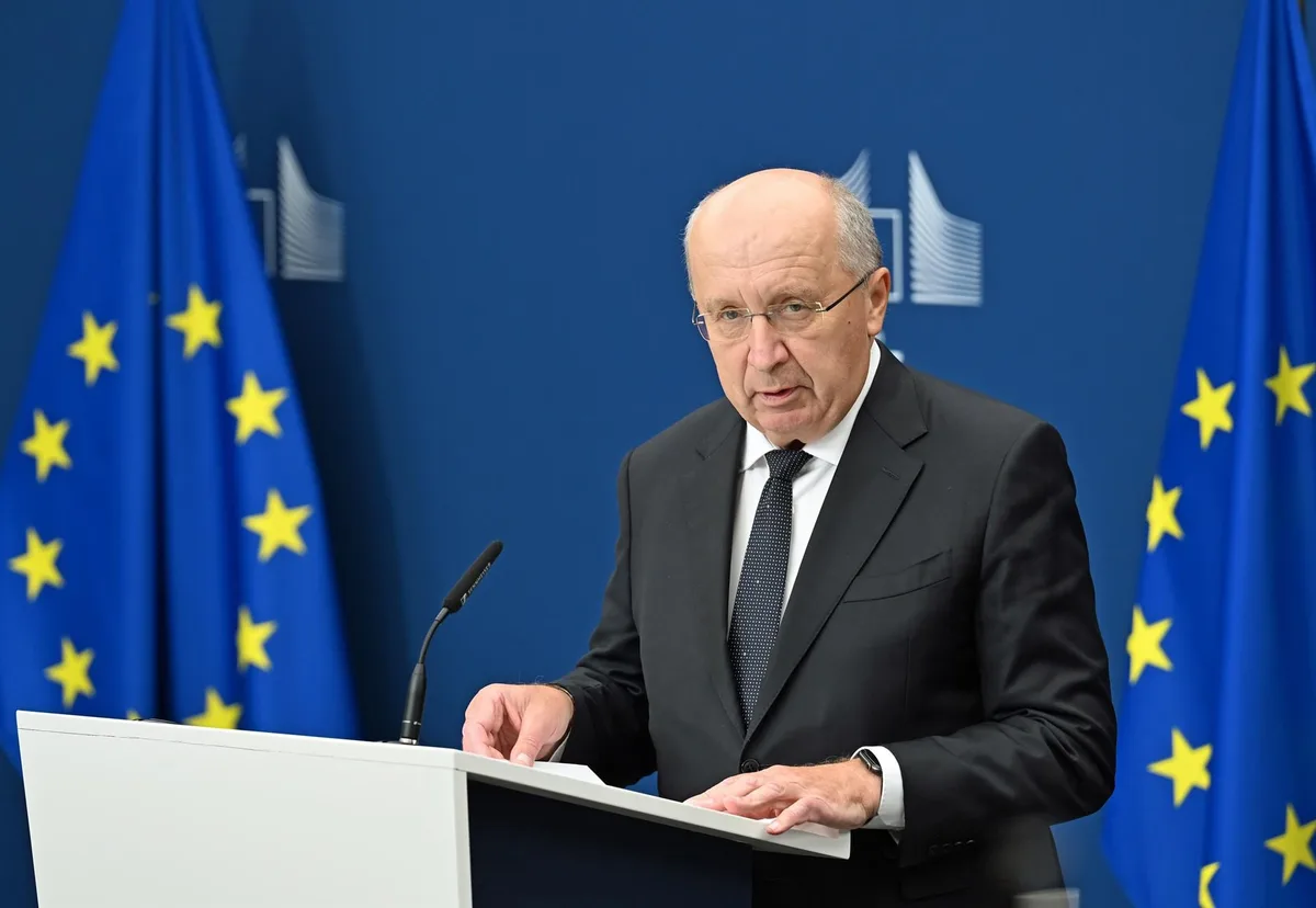 Comisario de Defensa reivindica el Consejo de Seguridad como parte de arquitectura europea: "No es contra la OTAN"