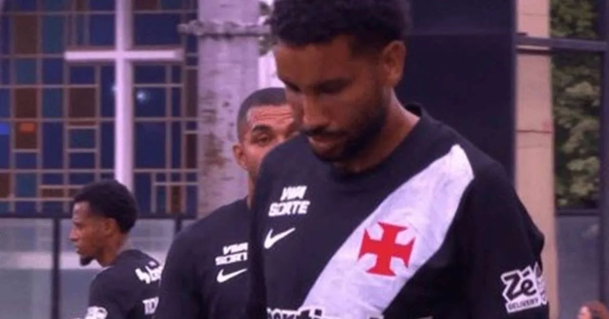 Jair sofre lesão grave na coxa e desfalca o Vasco por mais de um mês