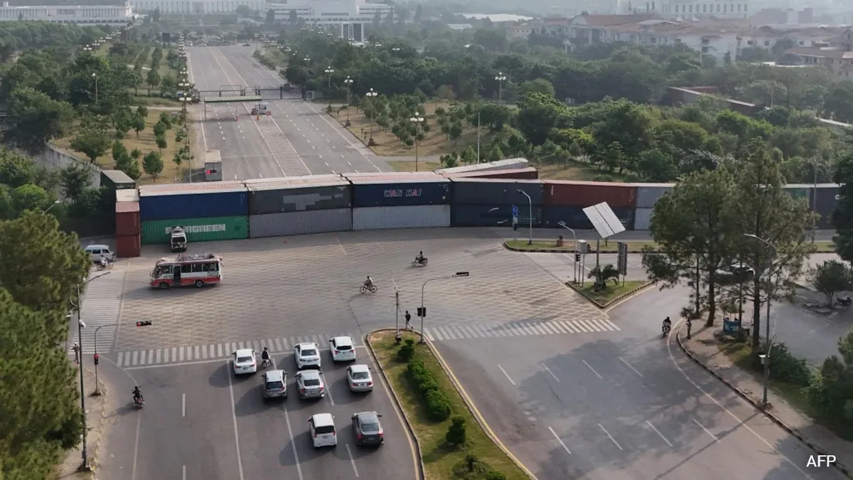 Islamabad Under Lockdown Ahead Of March Planned By Imran Khan's Party